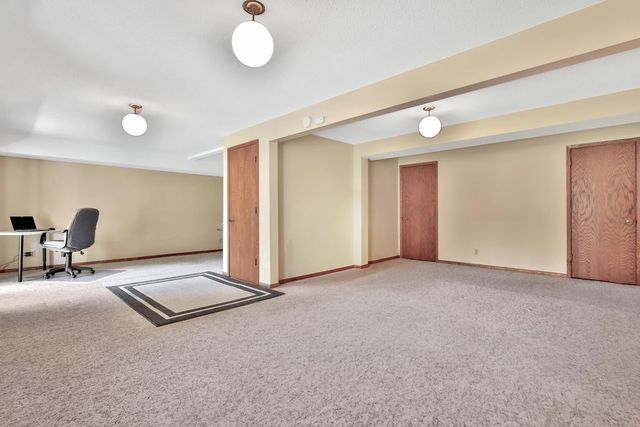 8286 Kingslee Road, Bloomington, MN 55438