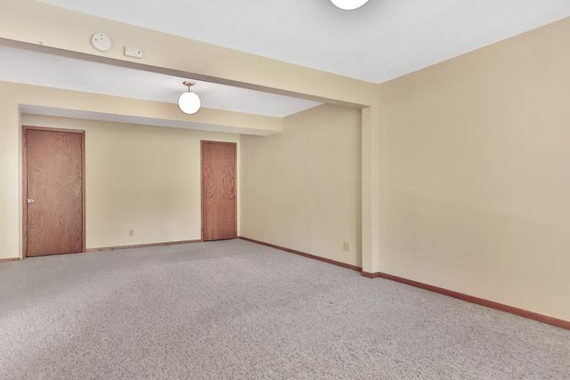 8286 Kingslee Road, Bloomington, MN 55438