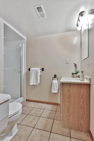 8286 Kingslee Road, Bloomington, MN 55438