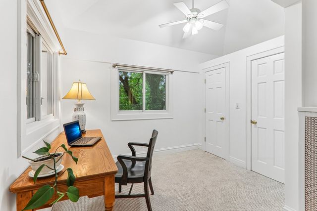 909 Linden Avenue, Oak Park, IL 60302
