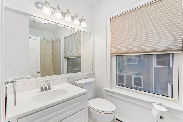 909 Linden Avenue, Oak Park, IL 60302