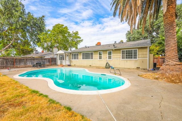 3118 Eastern Ave, Sacramento, CA 95821
