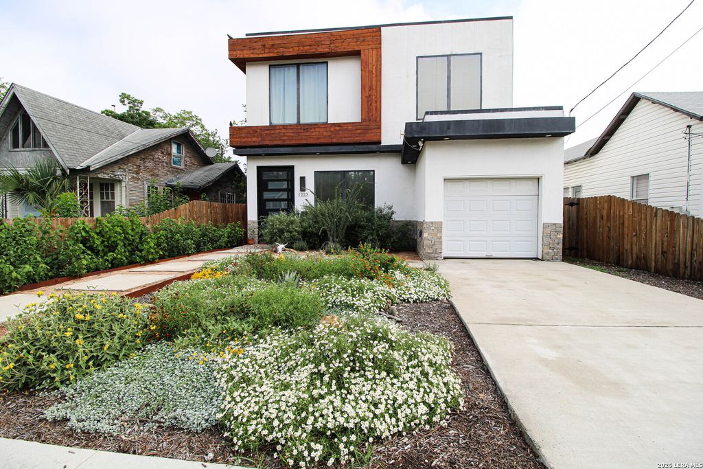 1223 Hays Street, San Antonio, TX 78202