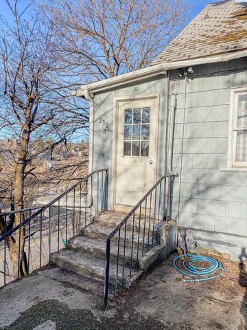 230 SE Spring, Pullman, WA 99163