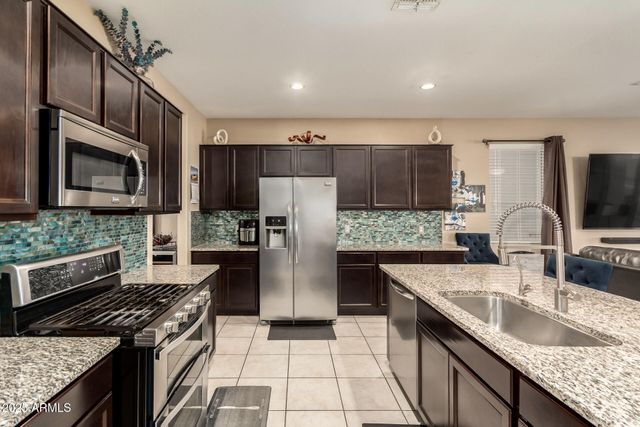 30309 W WHITTON Avenue, Buckeye, AZ 85396