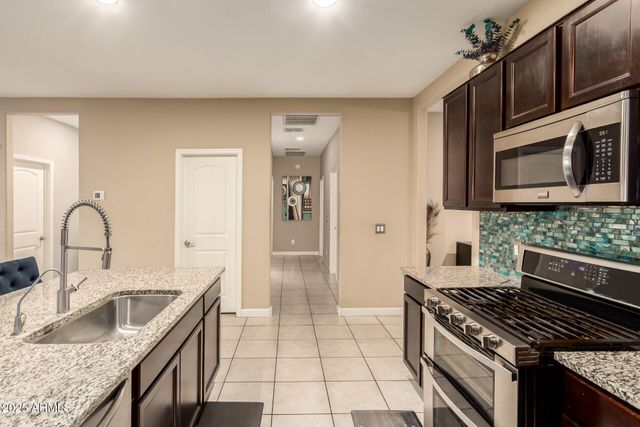 30309 W WHITTON Avenue, Buckeye, AZ 85396