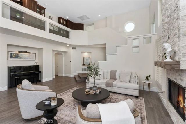 21 Summitcrest, Rancho Santa Margarita, CA 92679