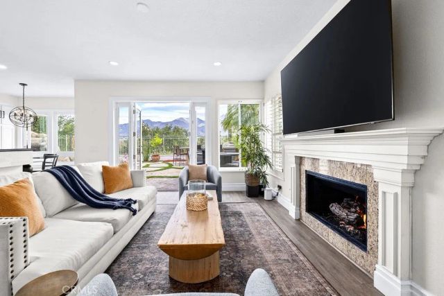 21 Summitcrest, Rancho Santa Margarita, CA 92679