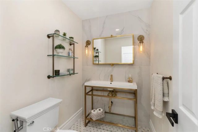 21 Summitcrest, Rancho Santa Margarita, CA 92679