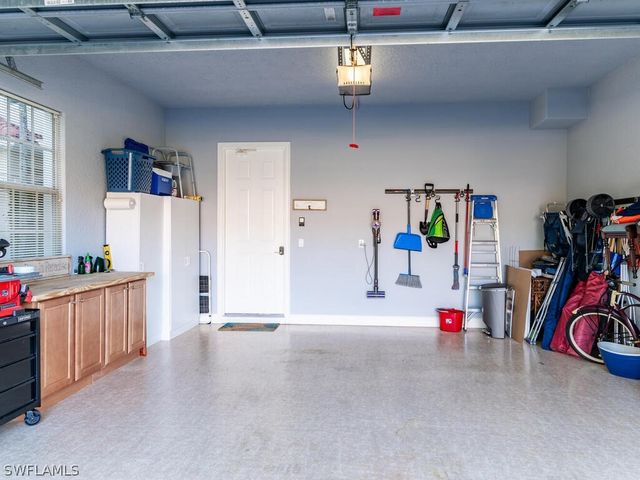 7873 Hawthorne DR 202, Naples, FL 34113