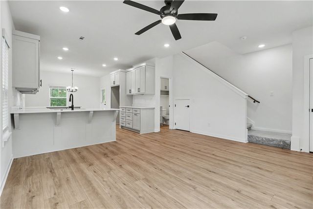 1528 W Sligo Street, Fayetteville, AR 72701