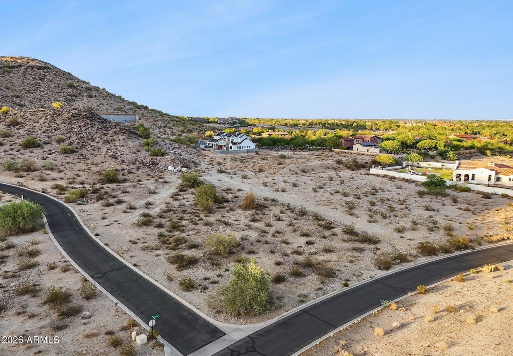 3249 W HIGHLANDS Drive 44, Buckeye, AZ 85396 — exterior