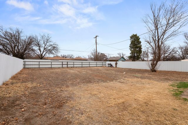 505 E 15th Street, Littlefield, TX 79339