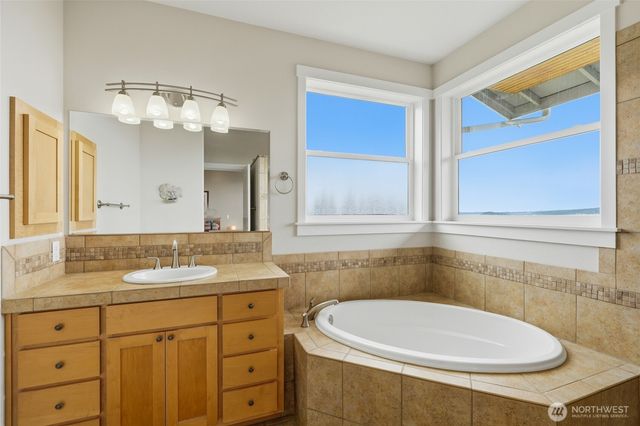 784 Gladstone Drive, Camano Island, WA 98282