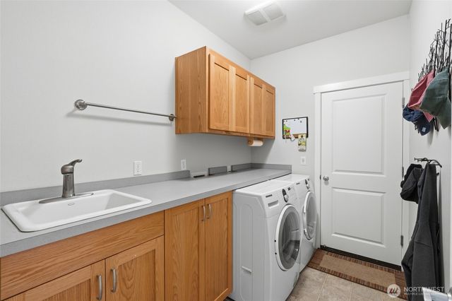 784 Gladstone Drive, Camano Island, WA 98282
