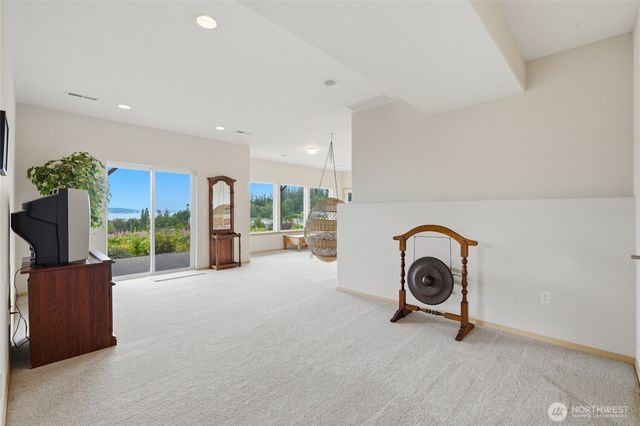 784 Gladstone Drive, Camano Island, WA 98282