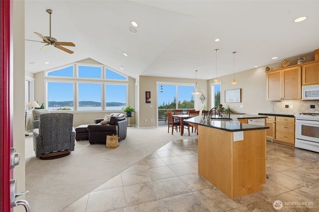 784 Gladstone Drive, Camano Island, WA 98282