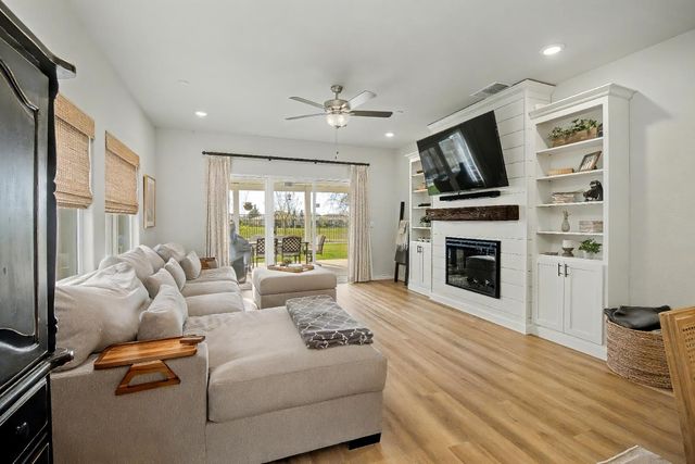 1502 Braeburn Way, Ione, CA 95640