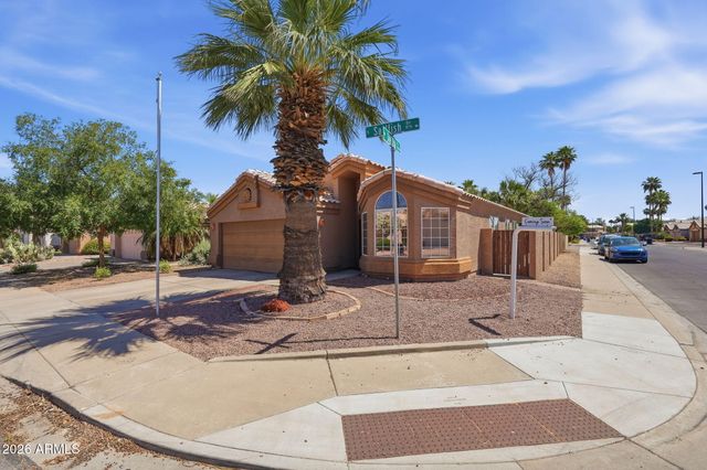 945 S SAILFISH Drive, Gilbert, AZ 85233