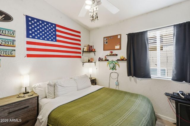 945 S SAILFISH Drive, Gilbert, AZ 85233