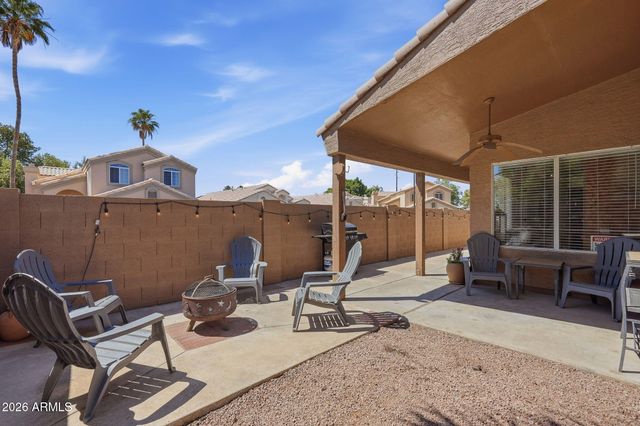 945 S SAILFISH Drive, Gilbert, AZ 85233