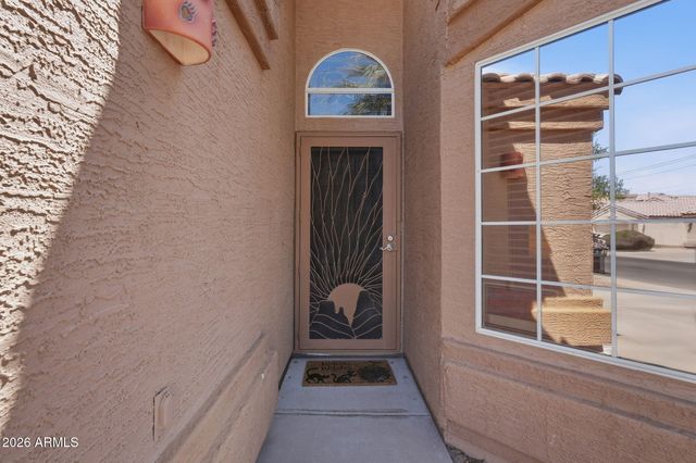 945 S SAILFISH Drive, Gilbert, AZ 85233