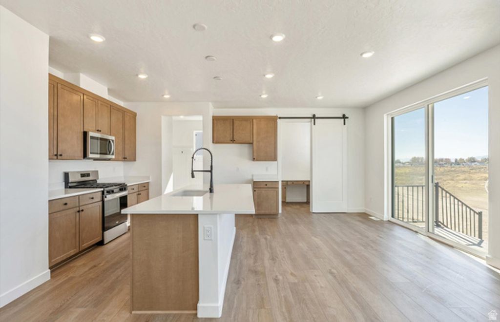 4948 N TOPAZ DR, Eagle Mountain, UT 84005