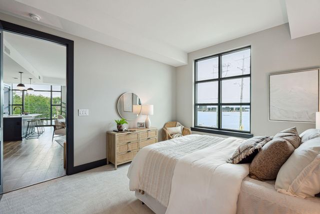 5 Gadsdenboro Street 204, Charleston, SC 29401