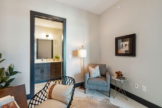 5 Gadsdenboro Street 204, Charleston, SC 29401