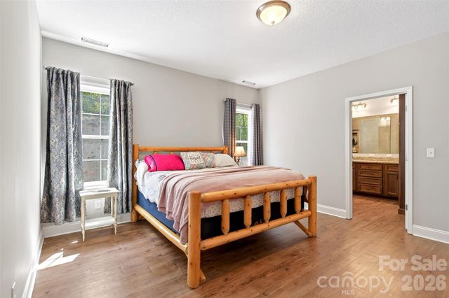 50 Glass Falls Trail 143,144, Black Mountain, NC 28711