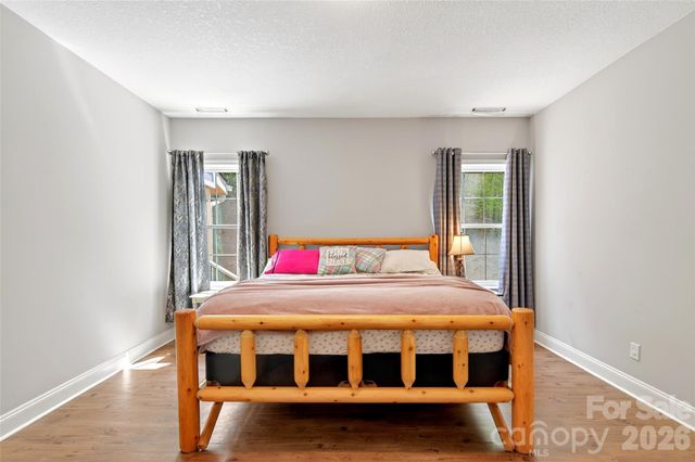 50 Glass Falls Trail 143,144, Black Mountain, NC 28711