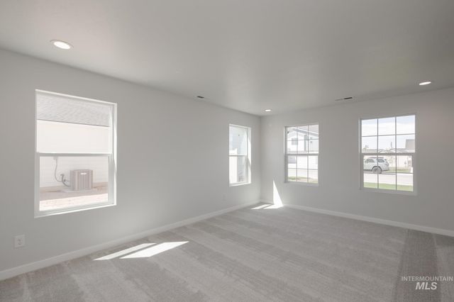 8178 E Cool River Lp, Nampa, ID 83687