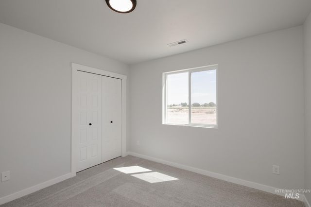 8178 E Cool River Lp, Nampa, ID 83687