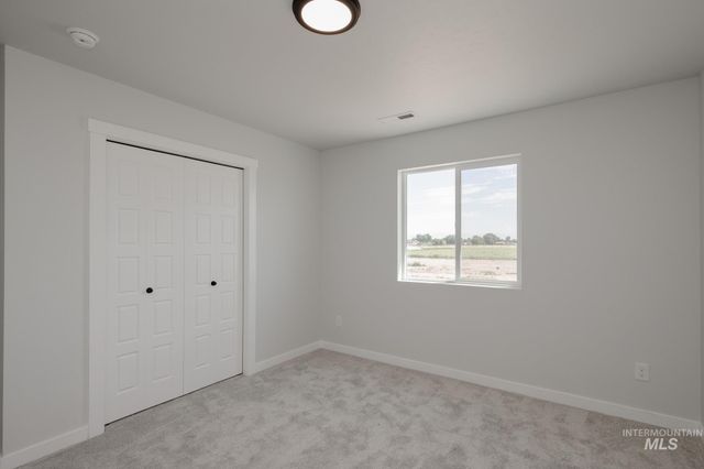 8178 E Cool River Lp, Nampa, ID 83687