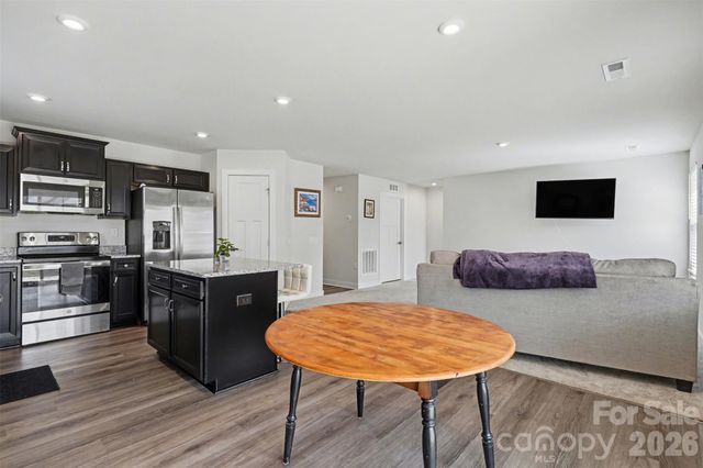 621 Grandiflora Avenue, Lancaster, SC 29720