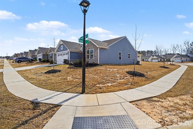 621 Grandiflora Avenue, Lancaster, SC 29720