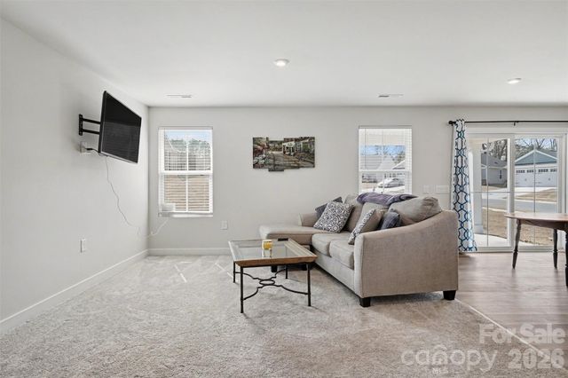 621 Grandiflora Avenue, Lancaster, SC 29720