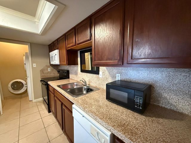 14777 Wunderlich Drive 1807, Houston, TX 77069