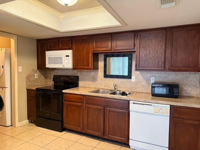 14777 Wunderlich Drive 1807, Houston, TX 77069