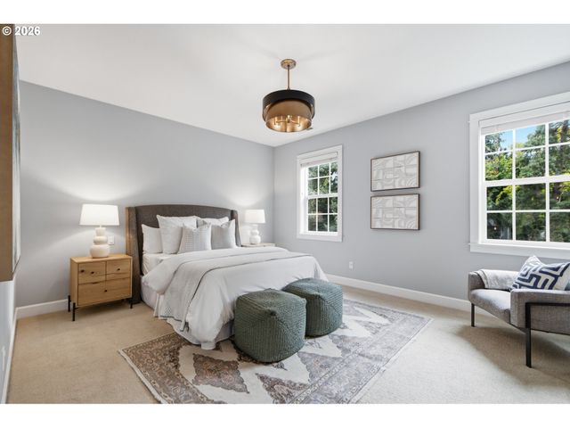 144 LEONARD St, Lake Oswego, OR 97034