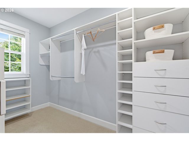 144 LEONARD St, Lake Oswego, OR 97034