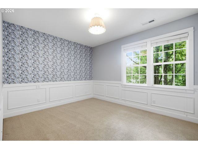 144 LEONARD St, Lake Oswego, OR 97034