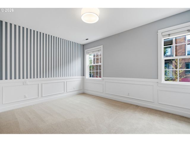 144 LEONARD St, Lake Oswego, OR 97034