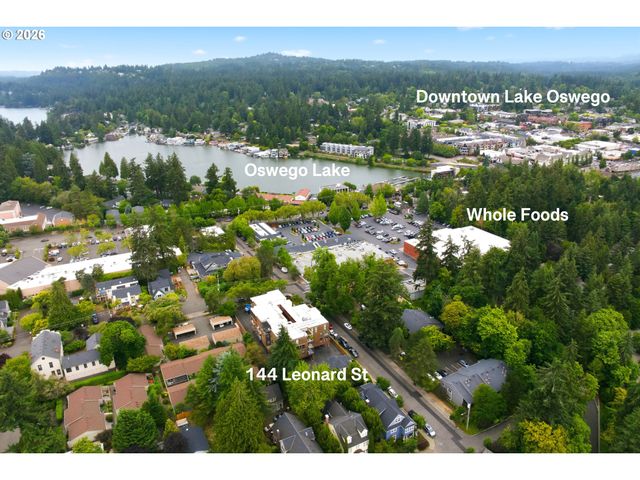 144 LEONARD St, Lake Oswego, OR 97034