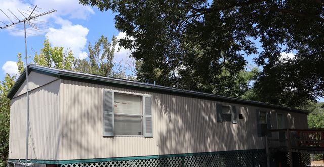 341 Meadow Lake, Seguin, TX 78155