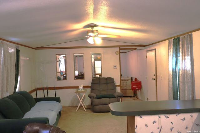 341 Meadow Lake, Seguin, TX 78155