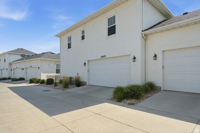 10621 S LAMOND DR, South Jordan, UT 84009