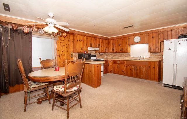 1895 W 570 N, Howe, IN 46746