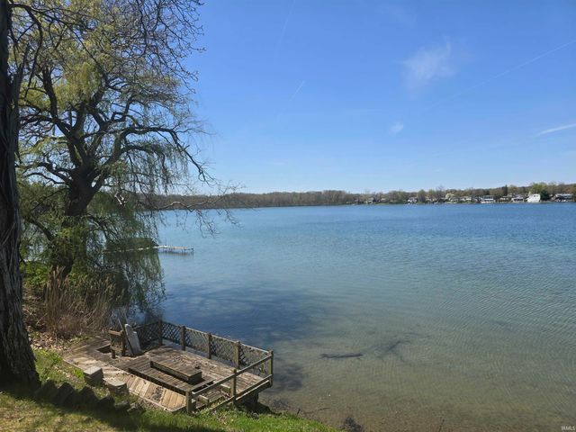 1895 W 570 N, Howe, IN 46746