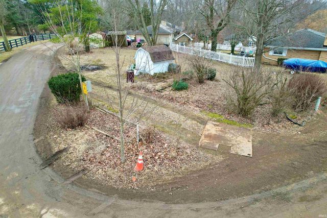 1895 W 570 N, Howe, IN 46746